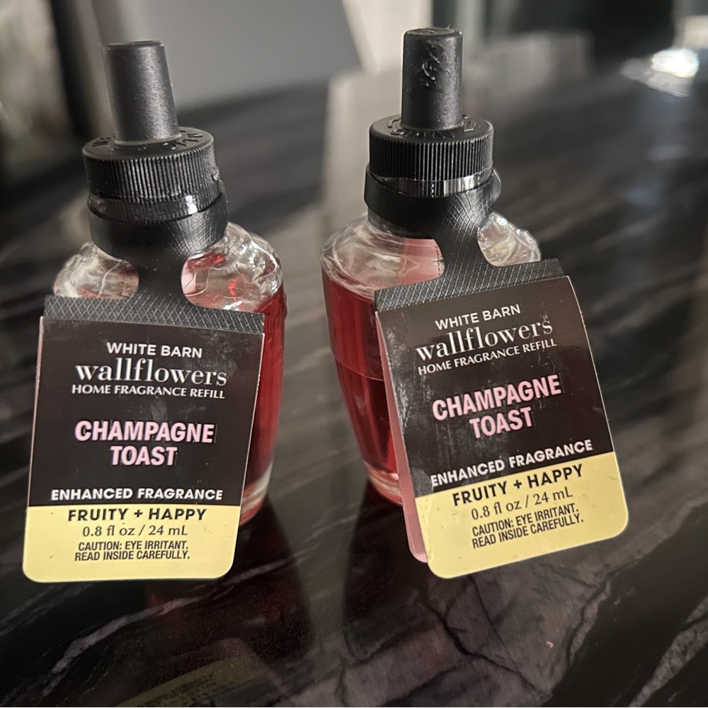 Bath & Body Champagne Toast Wallflowers Refills — Pack of 2